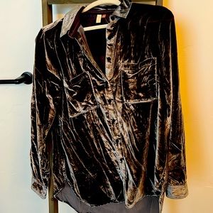Gray velvet pilcro blouse from Anthropologie